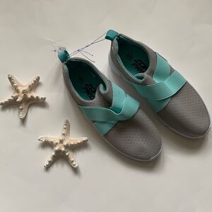 🌟nwt ZONE PRO Lightweight Sneakers Stretch Top Band Slip On🌟